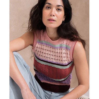 N°273 : FEMME TRICOT PLEIN ETE