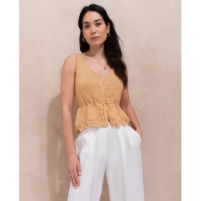 N°273 : FEMME TRICOT PLEIN ETE