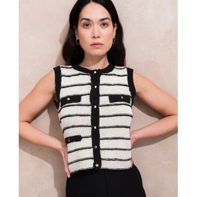 N°273 : FEMME TRICOT PLEIN ETE