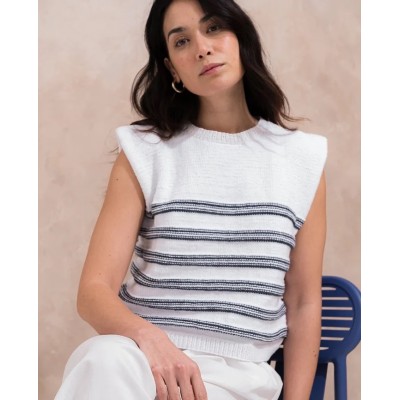 N°273 : FEMME TRICOT PLEIN ETE