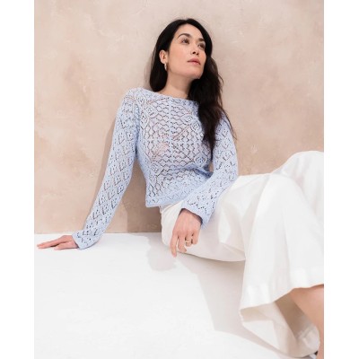 N°273 : FEMME TRICOT PLEIN ETE