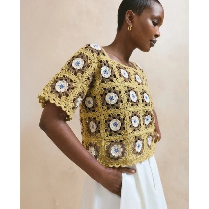 N°272 : FEMME CROCHET (édition française)