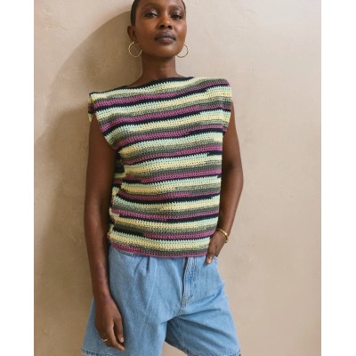 N°272 : FEMME CROCHET