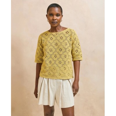 N°272 : FEMME CROCHET