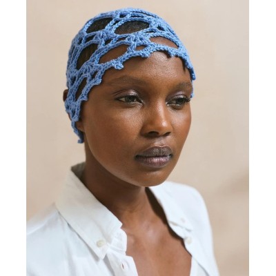 N°272 : FEMME CROCHET