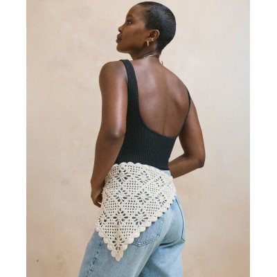 N°272 : FEMME CROCHET