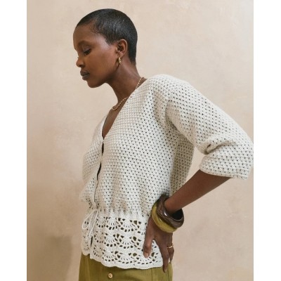 N°272 : FEMME CROCHET