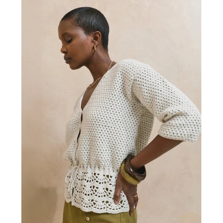 N°272 : FEMME CROCHET (édition française)
