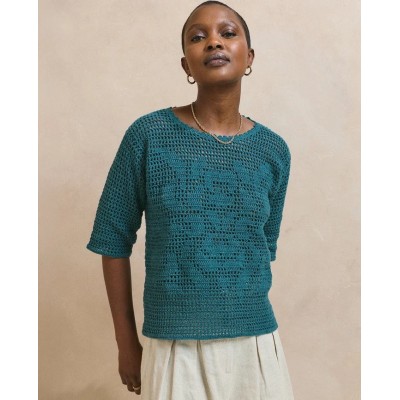 N°272 : FEMME CROCHET