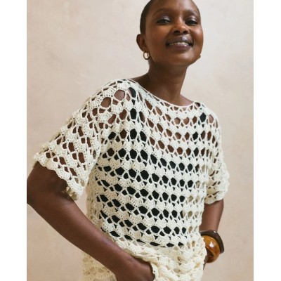 N°272 : FEMME CROCHET