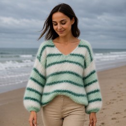 Pull Galaxy col V rayé 3 fils – Baudilaine